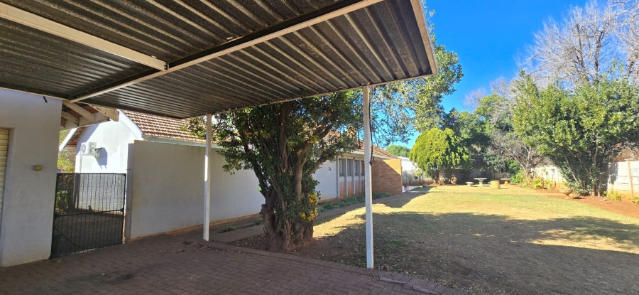 3 Bedroom Property for Sale in Songloed North West